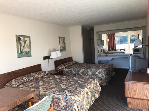 Flagship Inn image 11