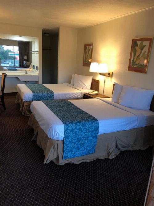 Flagship Inn image 20