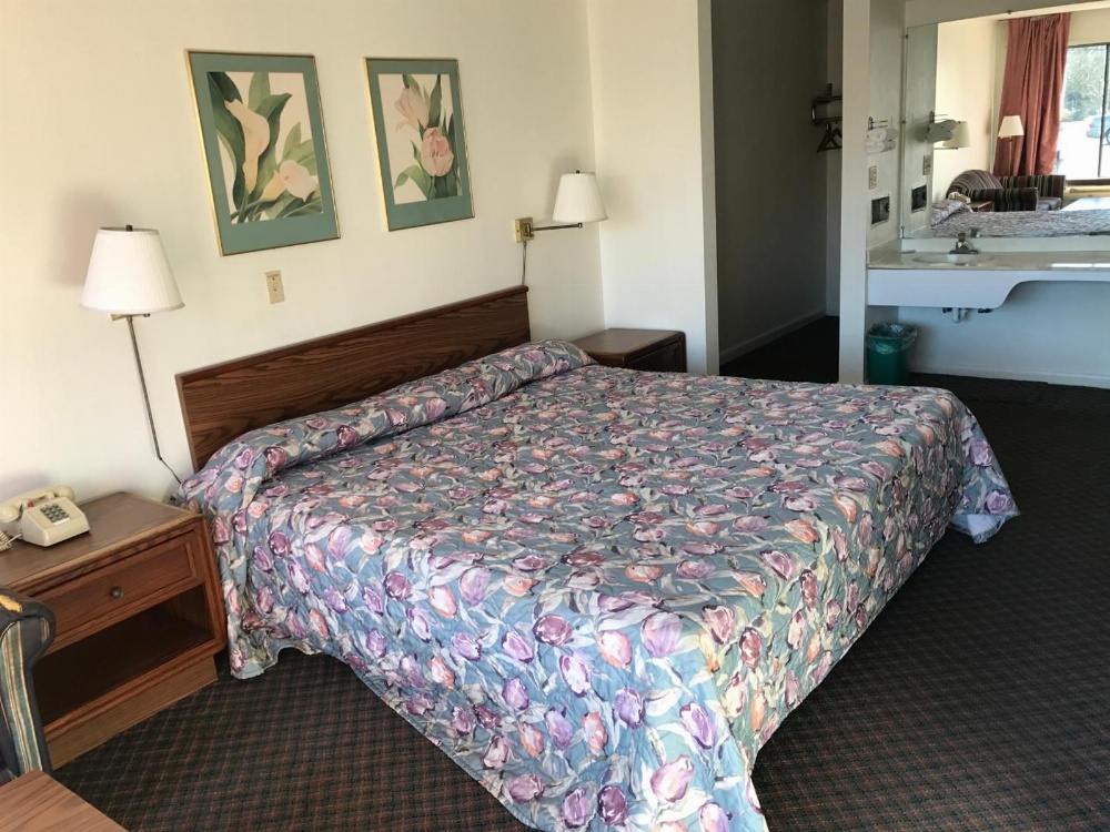 Flagship Inn Main image