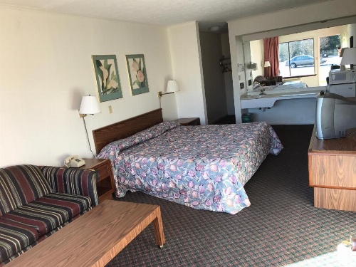 Flagship Inn image 9
